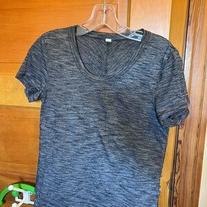 Lululemon Gray Short Sleeve Top